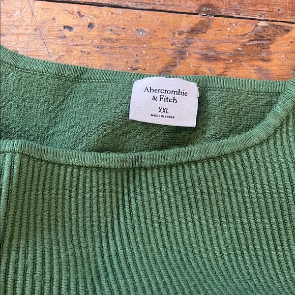 Abercrombie and Fitch stretchy rib knit green cropped tank top cami XXL - Picture 2 of 5